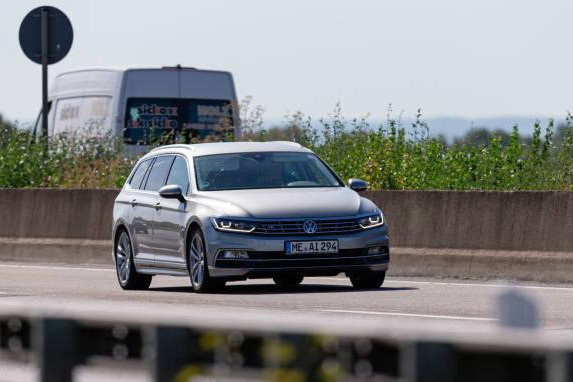 В Україні стартують продажі нового Volkswagen Passat B9: названі ціни та характеристики