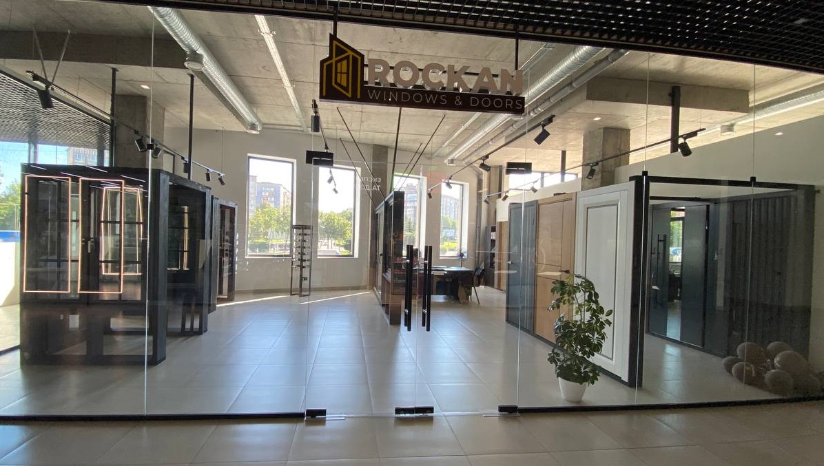 Салон вікон та дверей ROCKAN